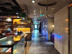 大堂-青年公社烤鸭(青年路店)