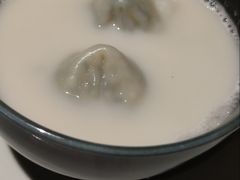刀鱼馄饨-湖滨28中餐厅·西湖宴·杭州君悦酒店