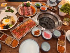 -明洞阿姨·韩式酱蟹烤肉·创意料理(三元桥店)