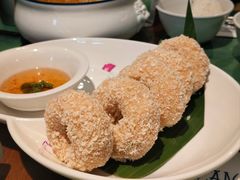 炸虾饼配泰国梅子酱-帕蓝·暹罗料理(大学路店)