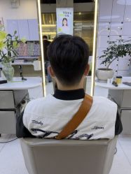 -虫二·专注健康烫染沙龙