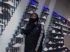 -阿迪达斯(武林银泰三叶草店)