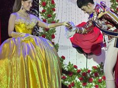 -金东尼人妖秀