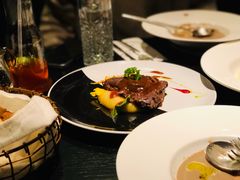 红酒烩澳洲牛脸肉-C&R西班牙餐厅