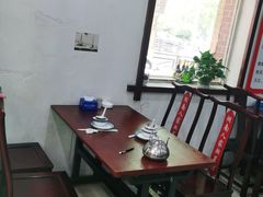 -湖南人家湘菜馆(镇江路店)