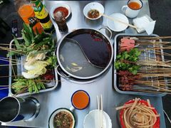 -三番火辣串串香(总店)