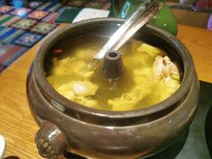 -云海肴·汽锅鸡·云南菜(天山百盛优客店)