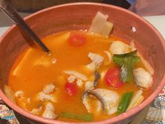 -云海肴·汽锅鸡·云南菜(天山百盛优客店)