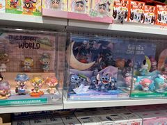 -名创优品(北京新中关购物中心地铁层店)