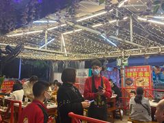 -钢管厂五区小郡肝串串香(蜀都万达店)