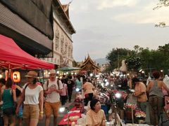 -周日夜市
