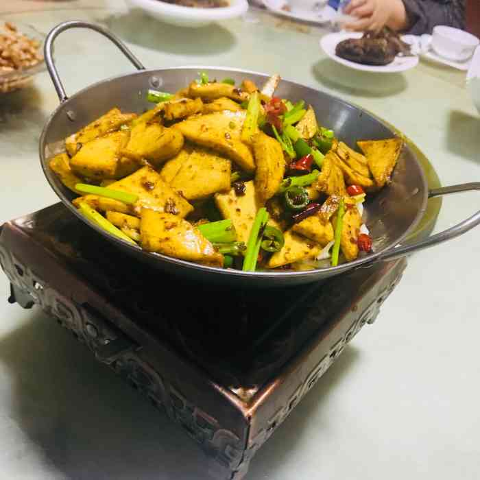 林园饭店(瓦窑头店)-"算得上窦店有名的菜馆了.同事一般都在他家.