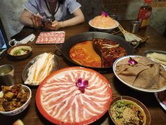 -萍姐火锅·公路夜市(武汉首店)