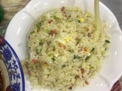 -江城燕子大排档(江汉路步行街店)