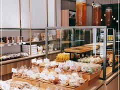 -顶东面包花园·生日蛋糕(世博店)