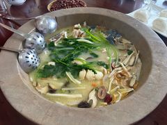 -姚记抚仙湖石锅鱼庄