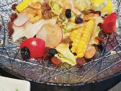 -铭牛烧肉·和牛海鲜自助(高新月牙湖店)