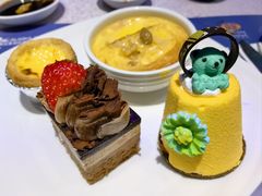 -亚洲国际大酒店·云顶阁旋转自助餐厅