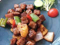菠萝汁烧牛柳-星洲小聚·东南亚菜(中航城君尚店)