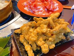 小酥肉-洞庭洲·防空洞火锅·烧烤·铜锅涮肉(新百广场店)