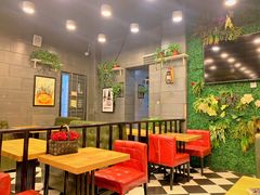 大堂-愉肴麻辣香锅(中山路店)