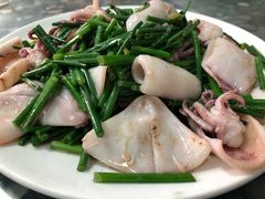 梧桐花炒韭薹-新乡饭店