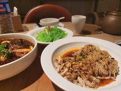 冷面鸡-荣小馆(椒江青悦城店)