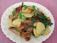 腊肉炒土豆-韩妹鱼庄·泸定老字号(泸定店)