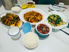 -民族手抓羊肉馆·滩羊手抓·烤全羊