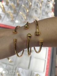 -周生生Chow Sang Sang(东方店)