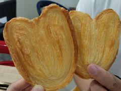 咸蝴蝶酥-上海哈尔滨食品厂(淮海中路店)