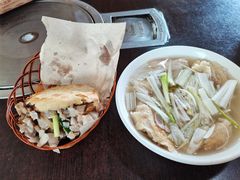 -金卯白肉罩火烧