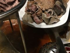-菌海森林·非遗野生菌火锅(西山区滇池路摩根道店)
