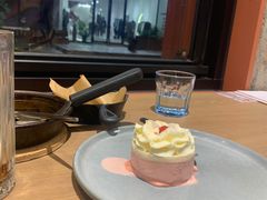 -必胜客(上海华谊新所店)