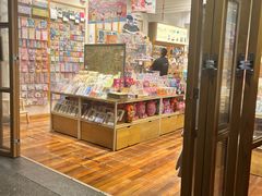 -猫的天空之城概念书店(杭州南宋御街店)