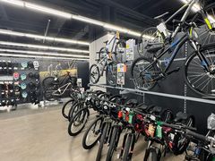 -迪卡侬(顺峰山店)