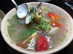 -Cuc Gach Quan Restaurant