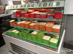 零售区-极有家小鱼小鸡石锅煲(佳兆业店)