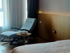 -优逸酒店(柳州窑埠古镇万象城店)