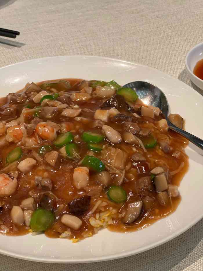 御宝轩(益丰·外滩源店)-"环境很高大上 服务生也热情到位 虽然坐满.