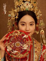 -雪中彩影婚纱摄影·微光艺术中心