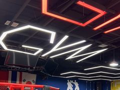 -成杰格斗·拳击·柔术·防身术(建设路店)