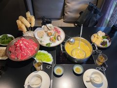 -鲜入唯煮·港式海鲜牛肉火锅(金宝街店)
