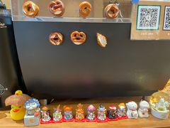 -天井·丑面包搭咖啡