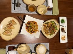 -石梅湾威斯汀度假酒店-品味餐厅·川湘菜·海鲜风味火锅·手工面食·万州烤鱼·口味牛蛙·小龙虾