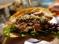 -HIGH FIVE哈福手工汉堡(桂林路店)