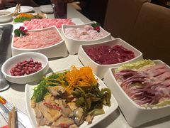 -海底捞火锅鲜切牛肉主题店(长寿路店)