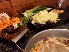 -一席地·本地鸡窝·杭帮鸡火锅(萧山银隆百货店)