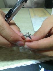 -威德钻石-克拉钻大本营(南京东路店)