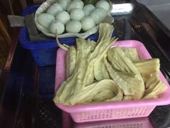 -灌县老妈砂锅串串香(万科红生活广场店)
